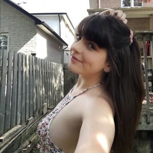 Meet your Posher, Charlotte